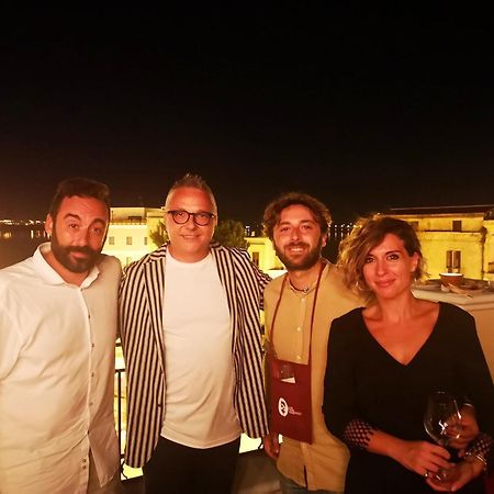 Albergo Del Sole Taranto Bagian luar foto