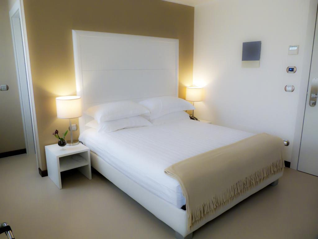 Albergo Del Sole Taranto Ruang foto
